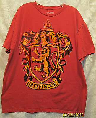 #ad Harry Potter Red T shirt w Large Gryffindor Crest Size 2XL Adult Gently Used $9.99