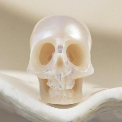 #ad 9.25mm Human Skull Carving Cream White Freshwater Pearl 0.49g vertically drilled $29.00
