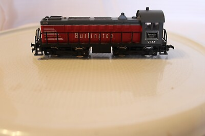 #ad HO Scale AHM Diesel Switcher Locomotive Burlington #9313 Red amp; Gray $67.50