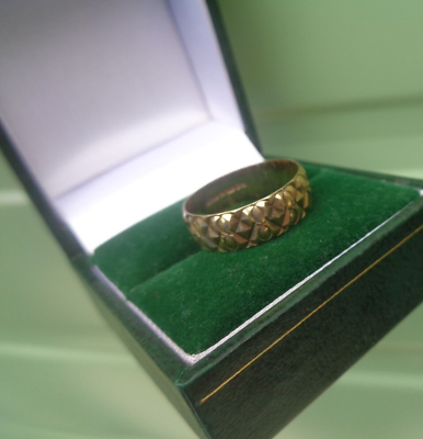 #ad Vintage 9ct Yellow Gold Patterned Wedding Band Ring h M 1982 London size M N $181.78