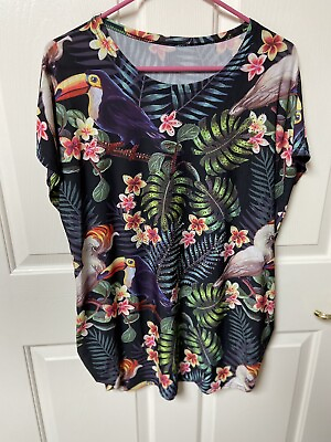 #ad Brightly Colored DRAMATIC Tropical Birds Blingy amp; Beautiful Size M EUC $24.99