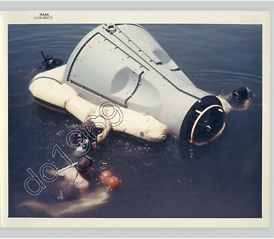 #ad US NAVY Divers Recover NASA LANDING POD Astronaut Space Travel 1970s Press Photo $85.00