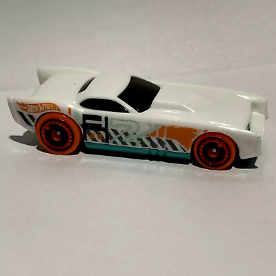 Hot Wheels Starlight White from 2021 from 2021 Track Builder Set LOOSE $7.25