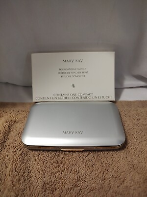 #ad Mary Kay Foundation Compact unfilled #869100 New In Box $5.00
