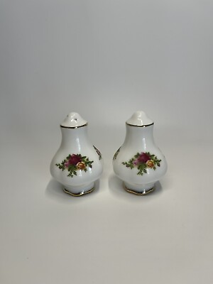 #ad VINTAGE ROYAL ALBERT OLD COUNTRY ROSES CERAMIC POTTERY SALT PEPPER SHAKERS $15.00