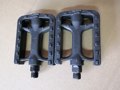 New Bicycle Pedals 9 16 Inch Pedals Cromo Spindle Plastic Pedal Bike Replacement $9.00