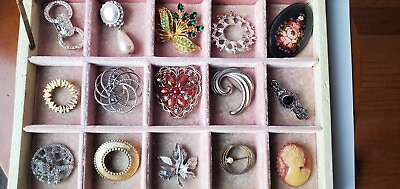 #ad Vintage Mele Jewelry Box 14 Brooches amp; 1 Cameo Scarf Clip Includes 1 Avon $36.00