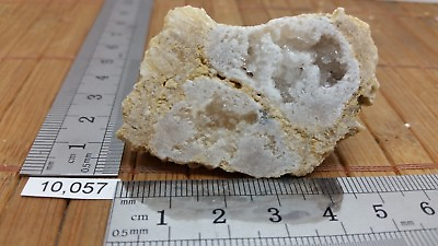 #ad GEODE CRISTAL DE ROCHE druze quartz pierre brute mineraux lithotherapie moitiée EUR 4.99