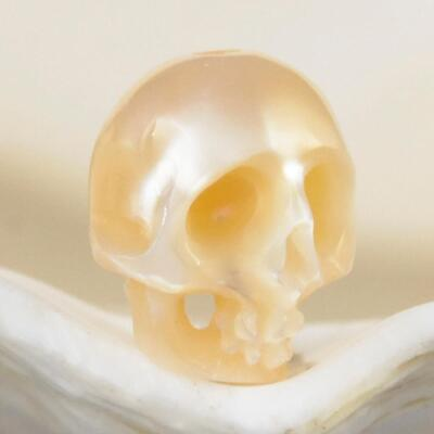 #ad 8.18mm Human Skull Carving Cream Freshwater Pearl Bead 0.38g vertically drilled $29.00