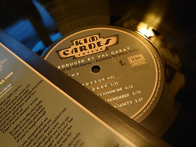 Tested Vintage 1982 Kim Carnes Voyeur Vinyl. U.K. First Pressing. Ex GBP 17.50