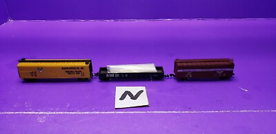 #ad LOT OF 3 ASSORTED N SCALE RAILCARS EXCELLENT CONDITION NO ISSUES $32.91