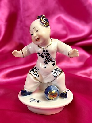 #ad Vintage Figurine Asian Girl Playing Ball Seymour Mann Vienna Woods Blue Onion $13.95