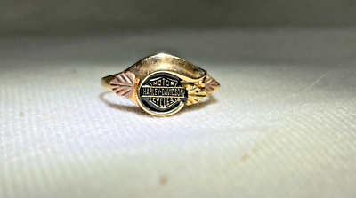 #ad 10kt Multi Tone Gold Harley Davidson Leaf Ring $169.00