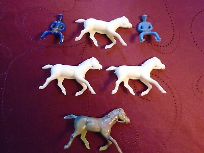 #ad Lot Of 4 Toy Soldier Horse Figures In Same Pose Tan amp; White $6.00