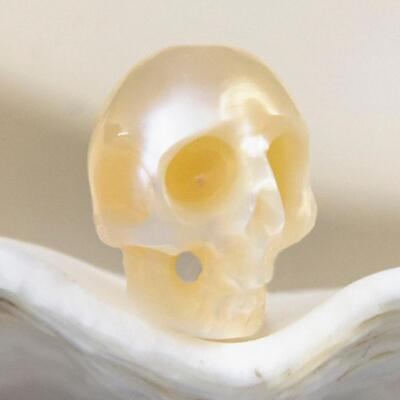 #ad 8.28mm Human Skull Carving Cream Freshwater Pearl 0.42g vertically drilled $29.00