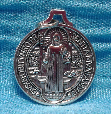 #ad Catholic Medal 1quot; Saint Benedict DETAILS on Both Sides Round San Benito NEW $1.29