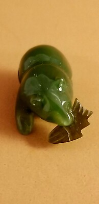 #ad Vintage Hand Carved Miniature Nephrite Jade Bear With Fish in Mouth Figurine $21.77