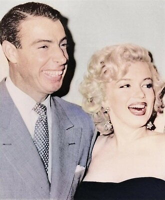#ad RARE COLOR STILL NEW YORK YANKEES Joe DiMaggio With Marilyn Monroe #C3 $13.00